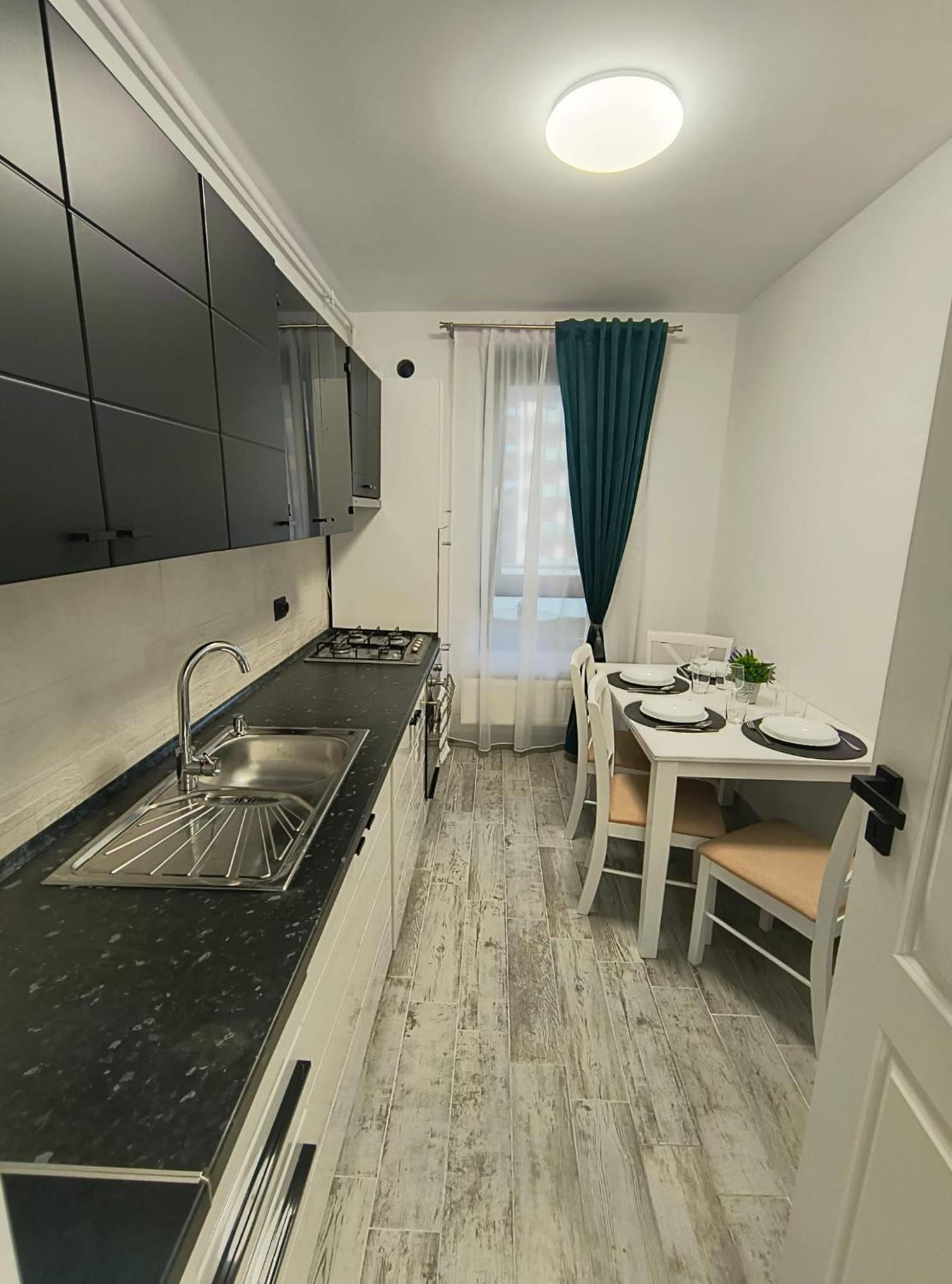 Apartment Park Lake Cluj-Napoca Eksteriør billede